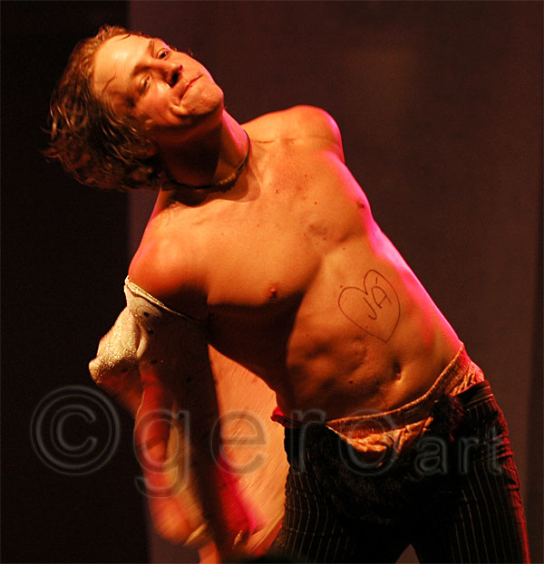 DSC_2377c.jpg