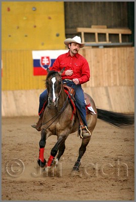 QH061_1259n.jpg (33,9 KB)