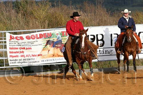 QH062_1071n.jpg