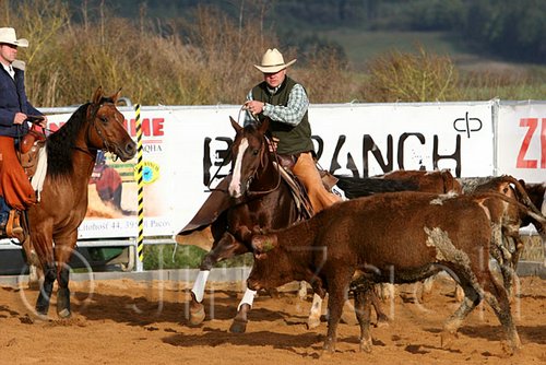 QH062_1165n.jpg