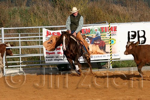 QH062_1181n.jpg