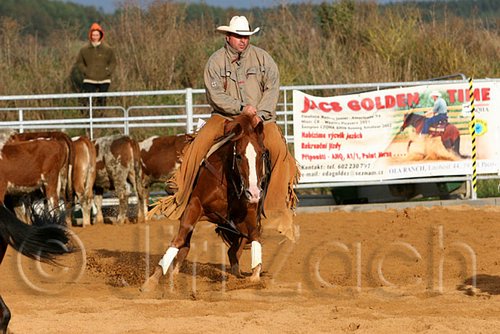 QH062_1243n.jpg