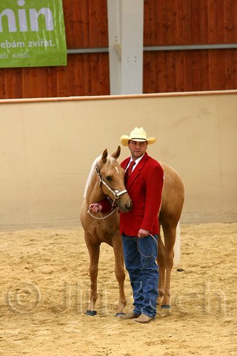 QH062_0374n.jpg