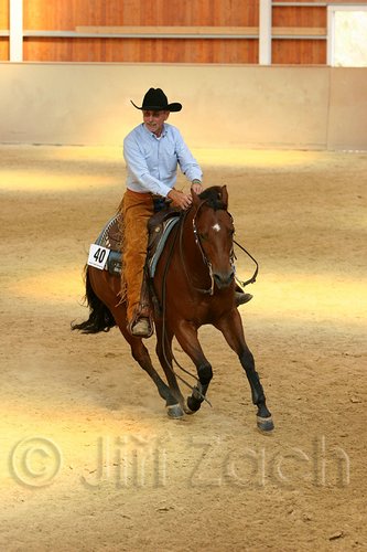 QH062_0832n.jpg