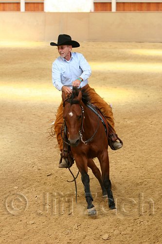 QH062_0833n.jpg
