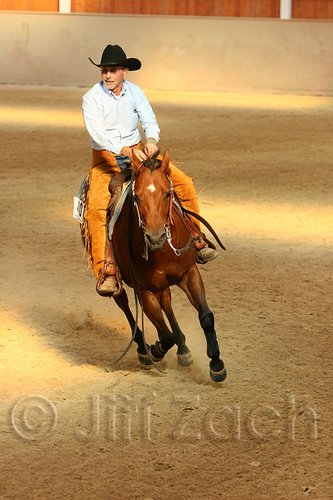 QH062_0835n.jpg