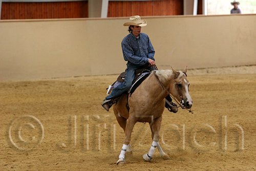 QH062_0882n.jpg