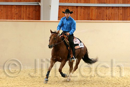 QH062_0524n.jpg