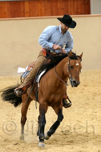 QH062_0557n.jpg