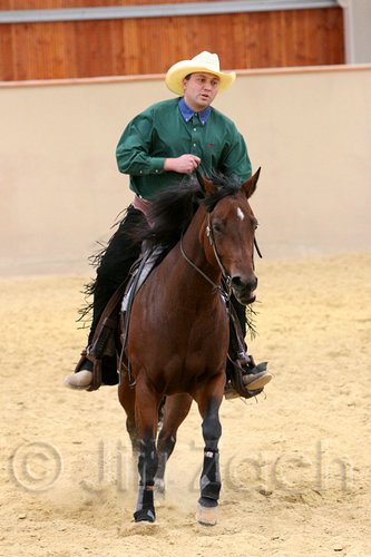 QH062_0582n.jpg