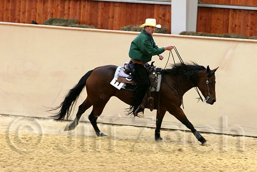 QH062_0584n.jpg
