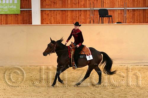 QH062_1740n.jpg