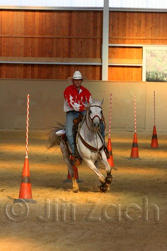 QH062_2711n.jpg