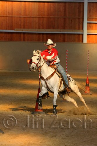 QH062_2713n.jpg