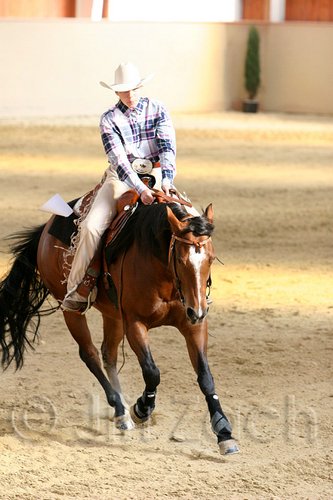 QH062_1905n.jpg