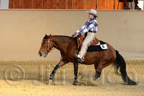 QH062_1908n.jpg
