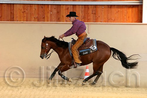 QH062_1940n.jpg