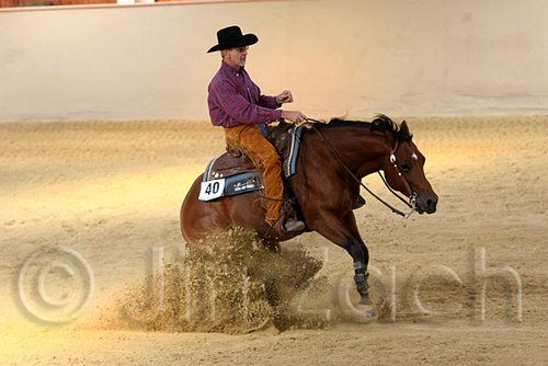 QH062_1943n.jpg