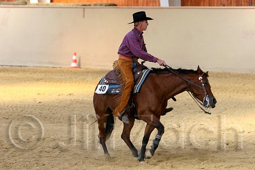 QH062_1947n.jpg