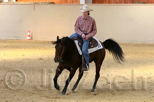 QH062_1984n.jpg