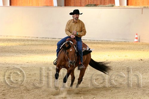 QH062_2010n.jpg