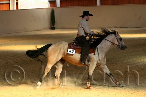 QH062_2157n.jpg
