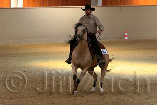 QH062_2159n.jpg