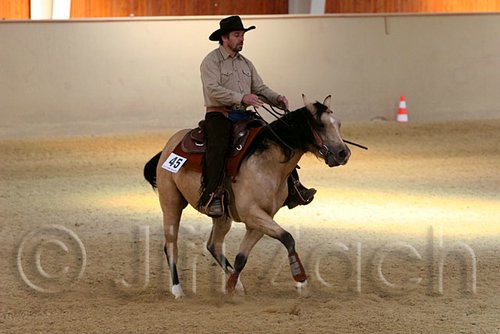 QH062_2162n.jpg