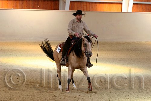 QH062_2174n.jpg