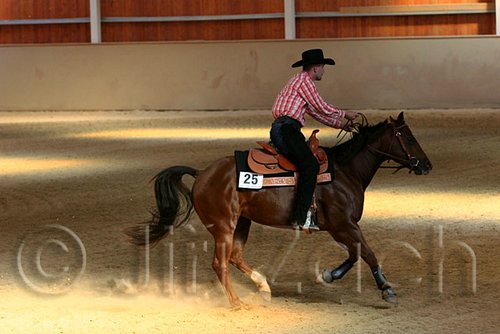 QH062_2195n.jpg
