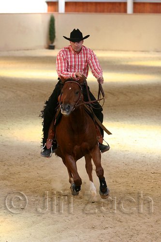 QH062_2203n.jpg