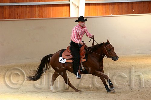 QH062_2207n.jpg