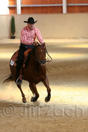 QH062_2208n.jpg