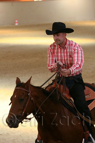 QH062_2213n.jpg