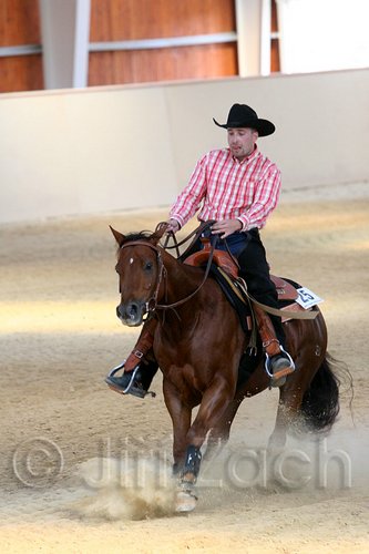 QH062_2223n.jpg