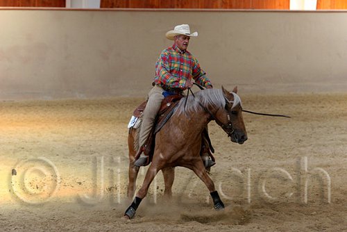 QH062_2275n.jpg