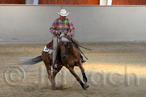QH062_2287n.jpg