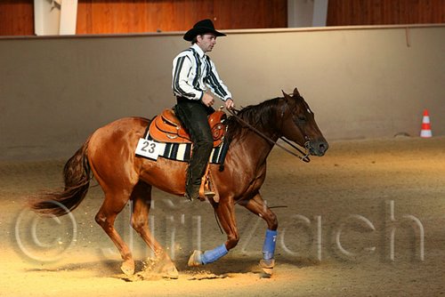 QH062_2309n.jpg