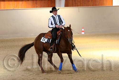 QH062_2314n.jpg