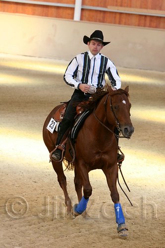 QH062_2317n.jpg