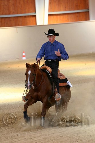 QH062_2345n.jpg
