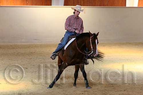 QH062_2382n.jpg