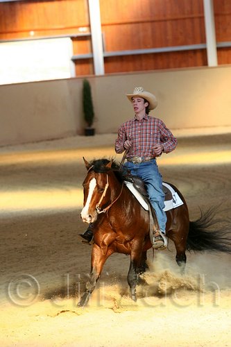 QH062_2398n.jpg