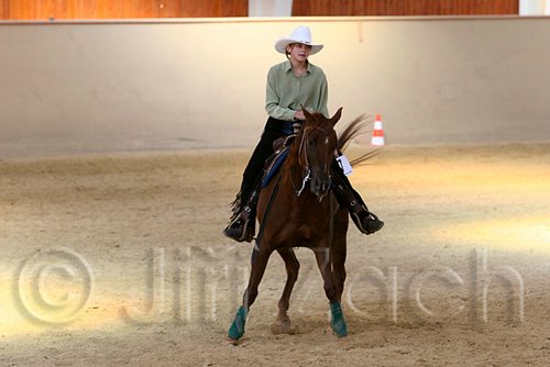 QH062_2401n.jpg