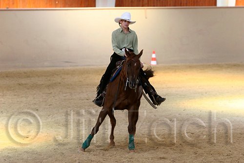 QH062_2402n.jpg