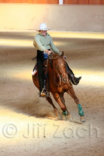 QH062_2408n.jpg