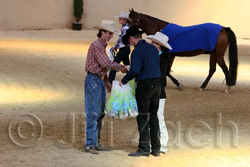 QH062_2421n.jpg