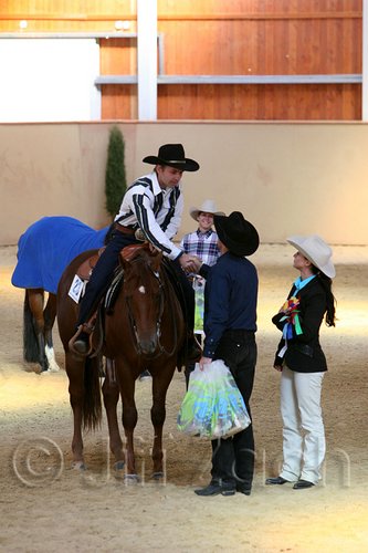 QH062_2423n.jpg