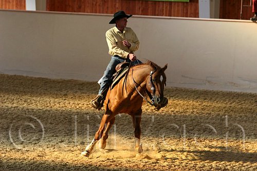 QH062_2443n.jpg