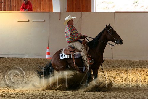 QH062_2463n.jpg